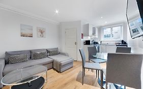 2 Bed Piccadilly Apartment 4